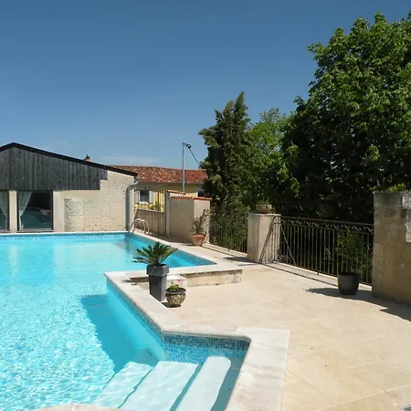 Location Schellenberger - Clos Saint Martin * Cherbonnieres (Charente-Maritime)