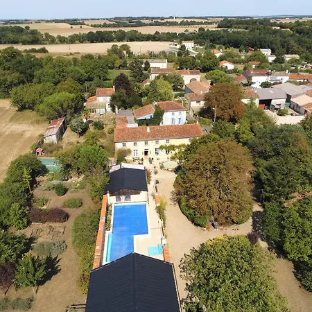 Location Schellenberger - Clos Saint Martin * Cherbonnieres (Charente-Maritime)